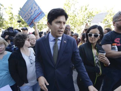 Kevin de Leon (Rich Pedroncelli / Associated Press)