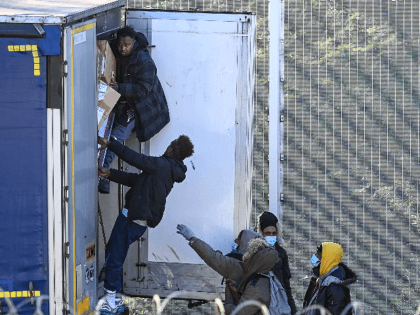 calais dover migrants