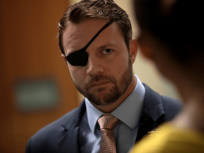 U.S. Congressman-elect Dan Crenshaw speaking with attendees at the 2018 Student Action Sum