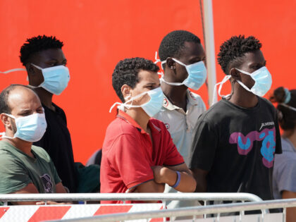 The Open Arms 1 arrives in Messina with 99 people rescued in the Mediterranean Sea, the mi