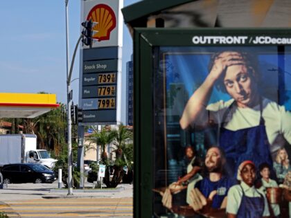 LOS ANGELES, CA - SEPTEMBER 29: Shell gas station 6101 W Olympic Blvd, Los Angeles, CA 900