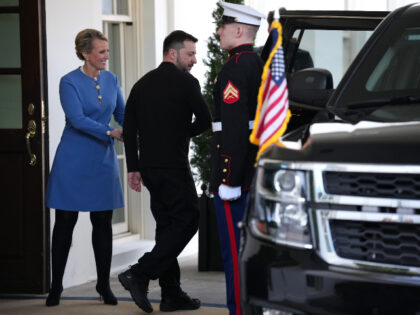 Zelensky leaves the White House